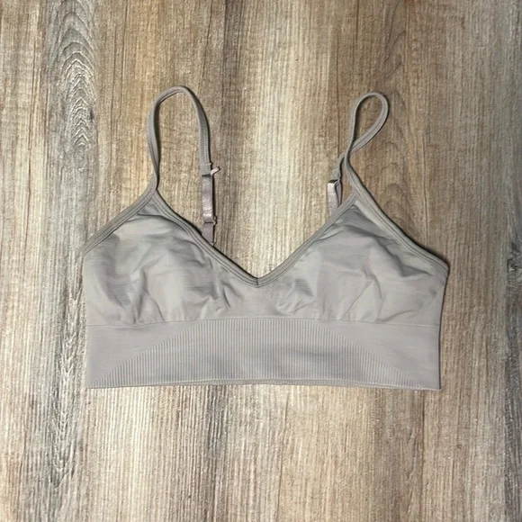 LULULEMON Ebb To Street Bra - Picture 5 of 10